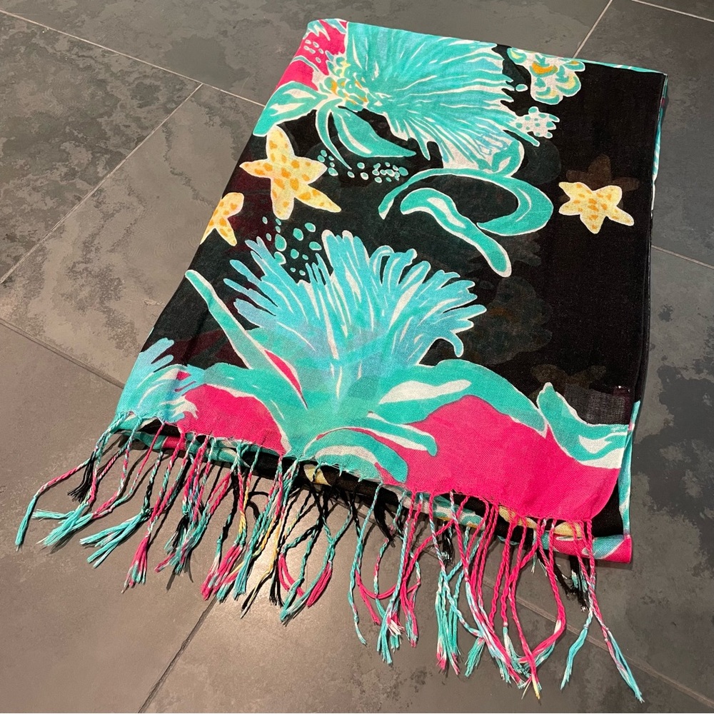 Lilly Pulitzer Pink and Turquoise Patterned scarf